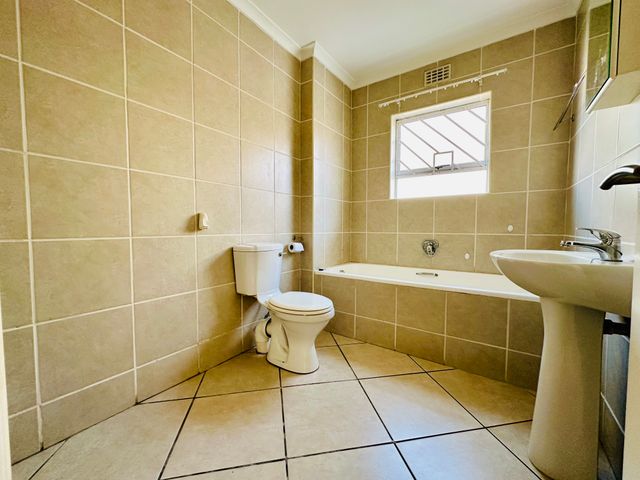 To Let 2 Bedroom Property for Rent in Vermont Western Cape